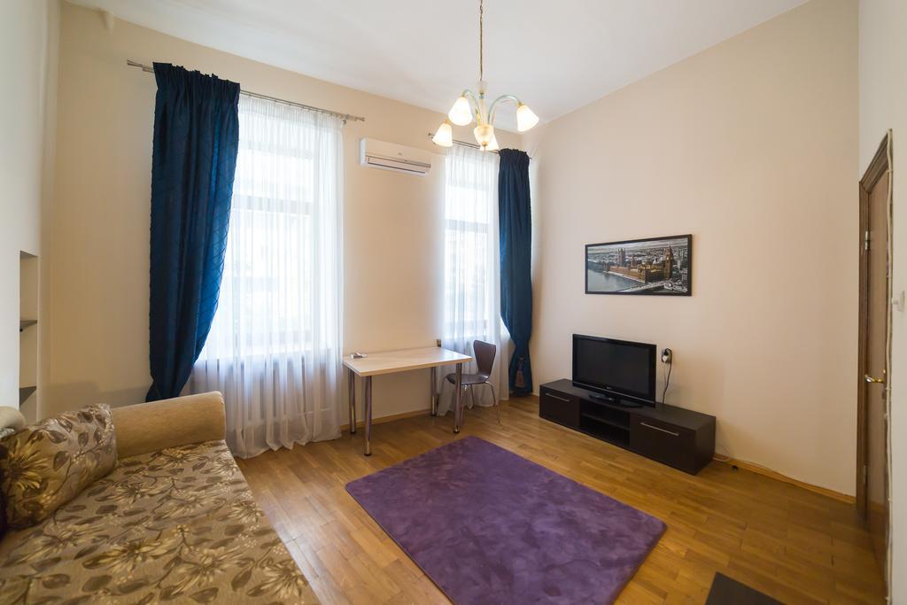 Cozy Apartment In Centre Of Kiev Екстер'єр фото